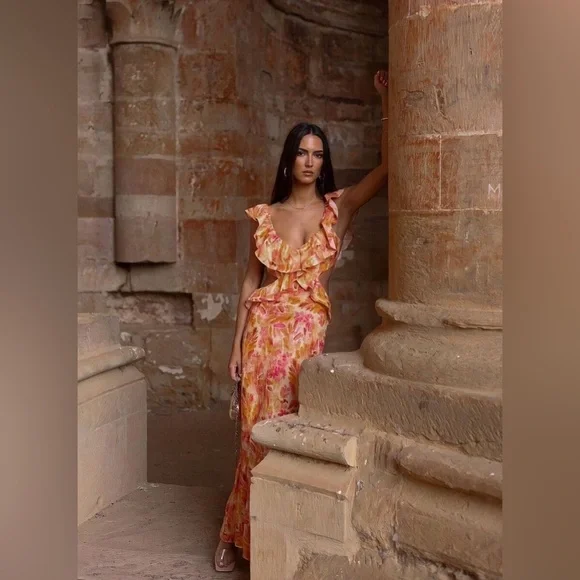 Zara Linen Ruffled Midi Dress‎ - Picture 7 of 17